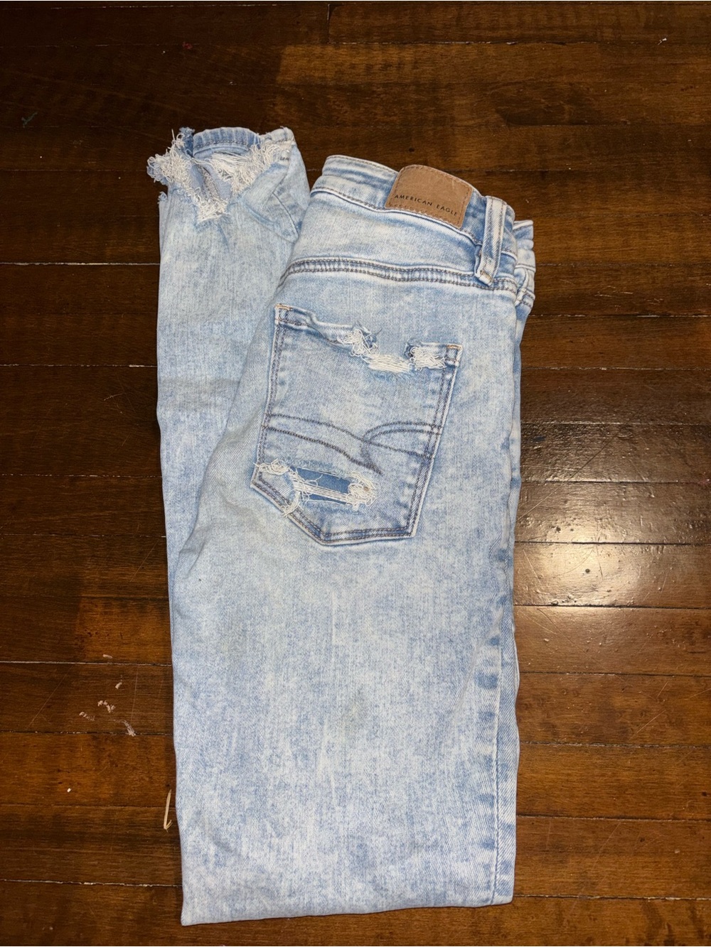 American Eagle Light Wash Distressed Skinny Jeans